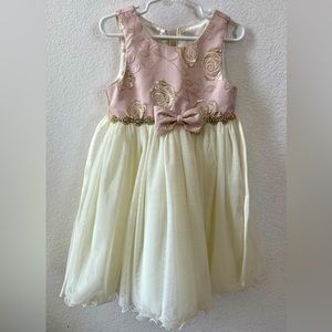 Elegant tulle girls dress size 4
